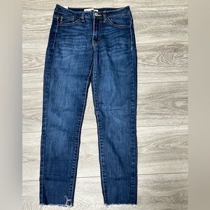 Middle rise skinny jeans